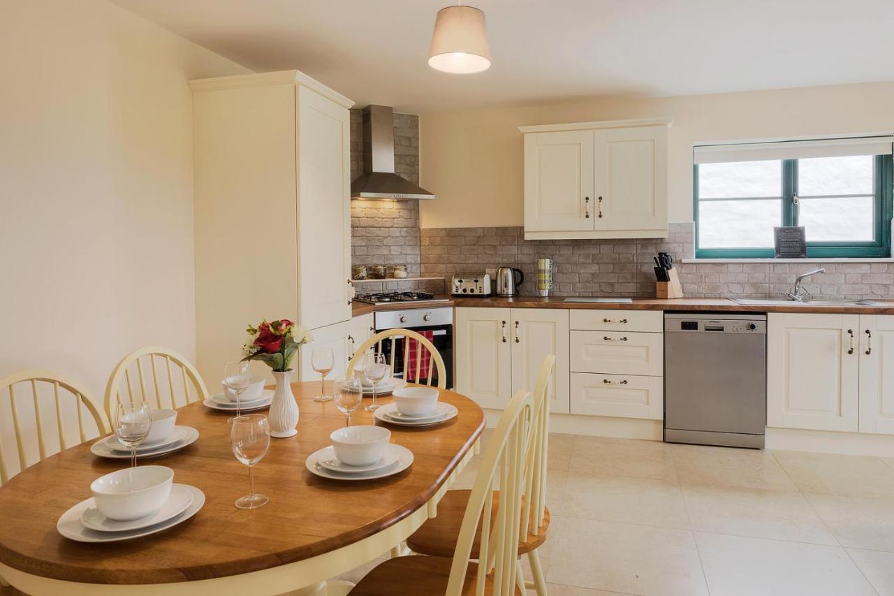 Oakwell Holiday Village Ramelton Exterior photo